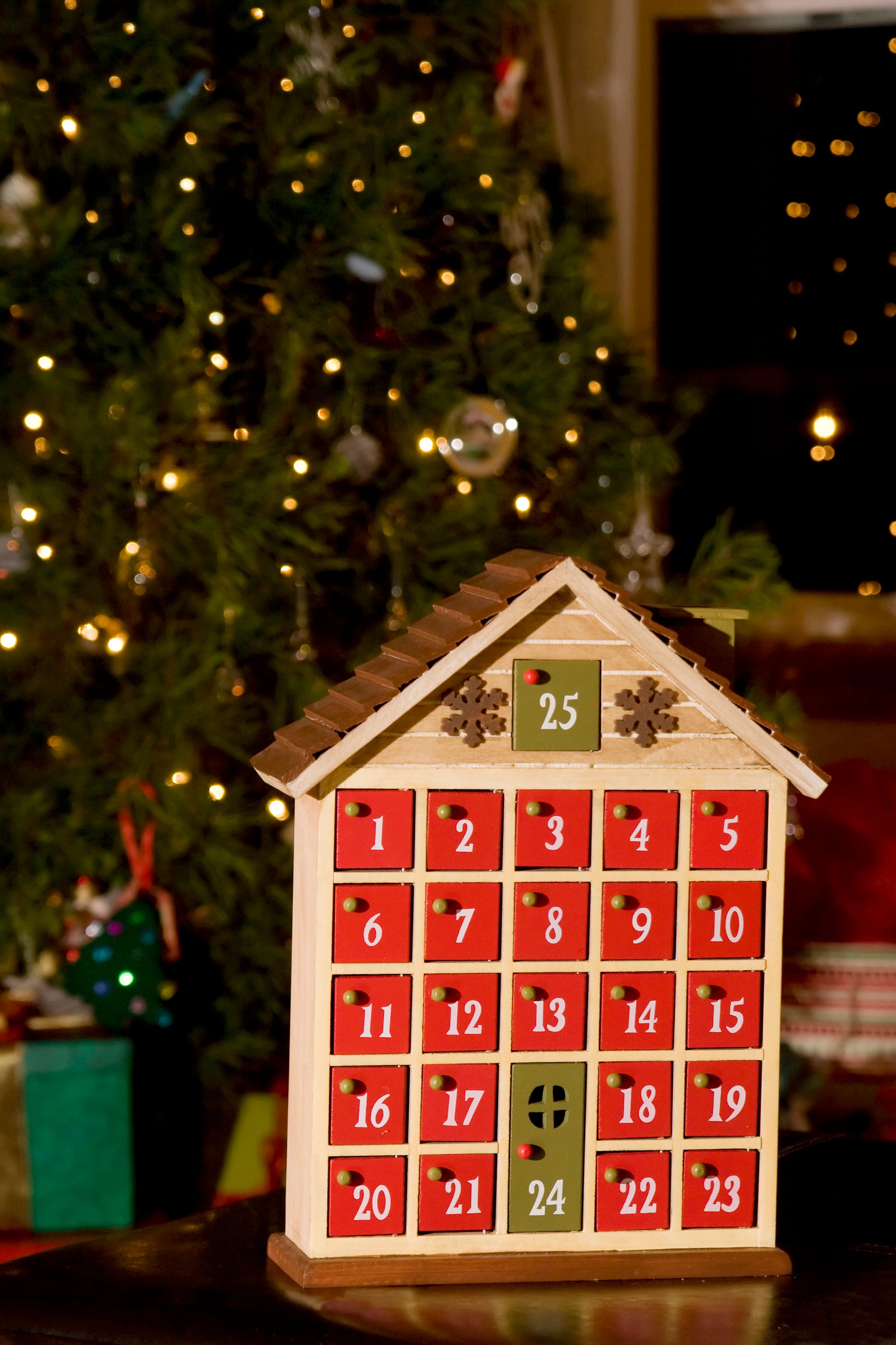 32 Best Christmas Traditions to Start - Unique Holiday Activities